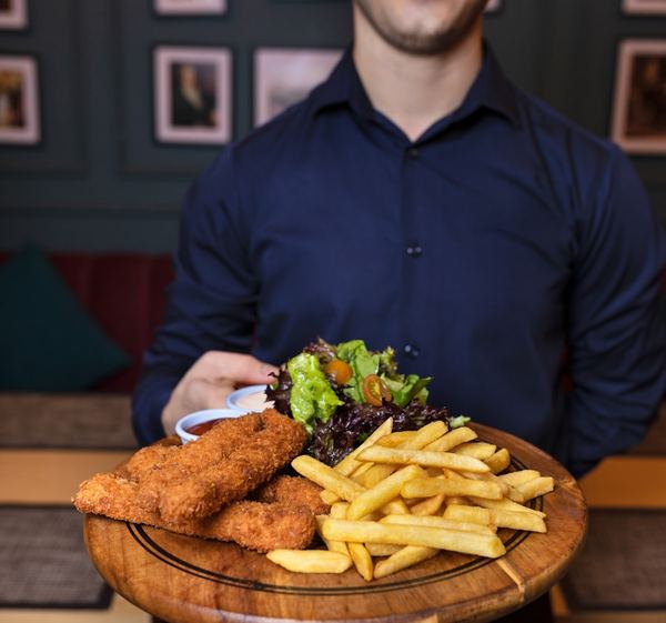 Une entrecôte et ses frites maison